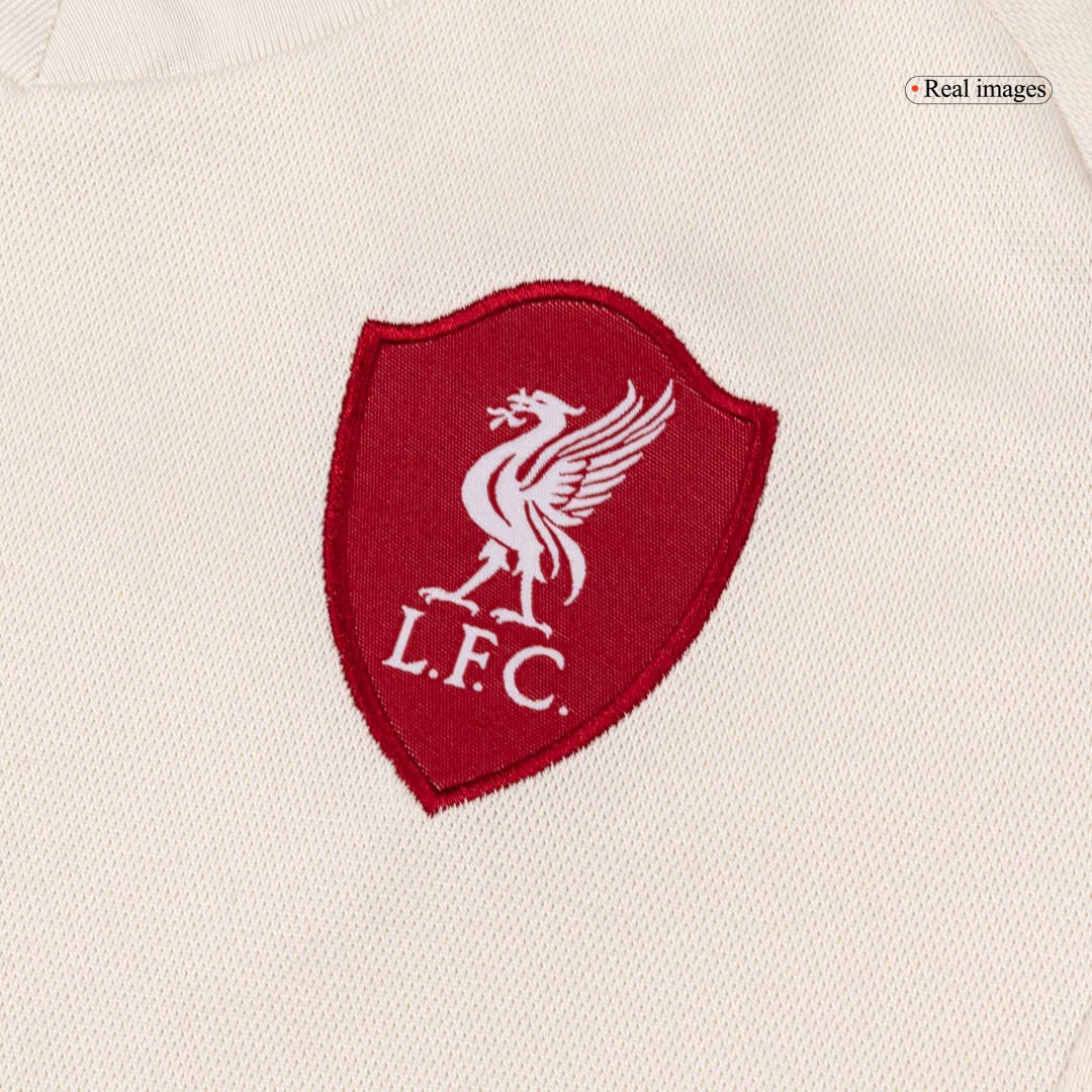 Dziecięcy zestaw koszulek wyjazdowych Liverpoolu (koszulka + spodenki + skarpetki) 25/26 biały