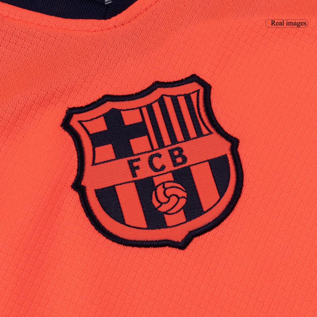 Trzeci wyjazdowy zestaw piłkarski dla dzieci Barcelona (koszulka + spodenki + skarpetki) 2025/26