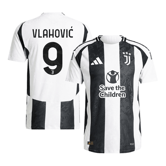 Autentyczna koszulka domowa Juventusu VLAHOVIĆ #9 na sezon 2024/25 – sponsor Save The Children