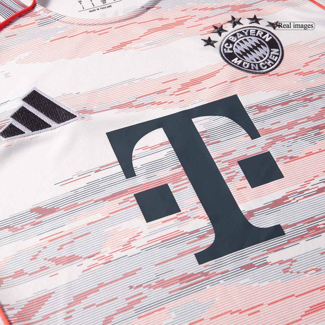 Koszulka wyjazdowa MÜLLER #25 Bayern Monachium 2025/26, biała