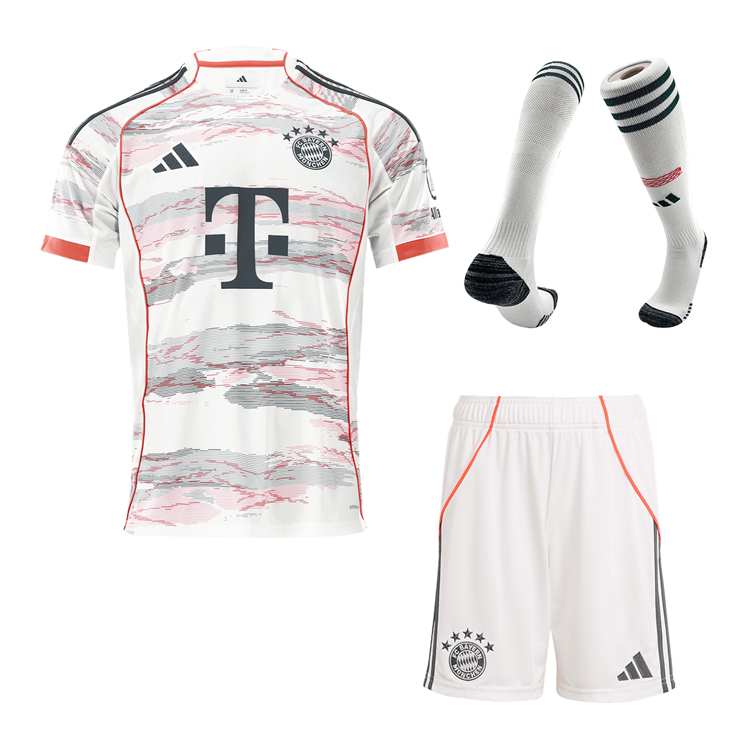 Komplet wyjazdowy Bayernu Monachium (koszulka + spodenki + skarpetki) 2025/26 biały
