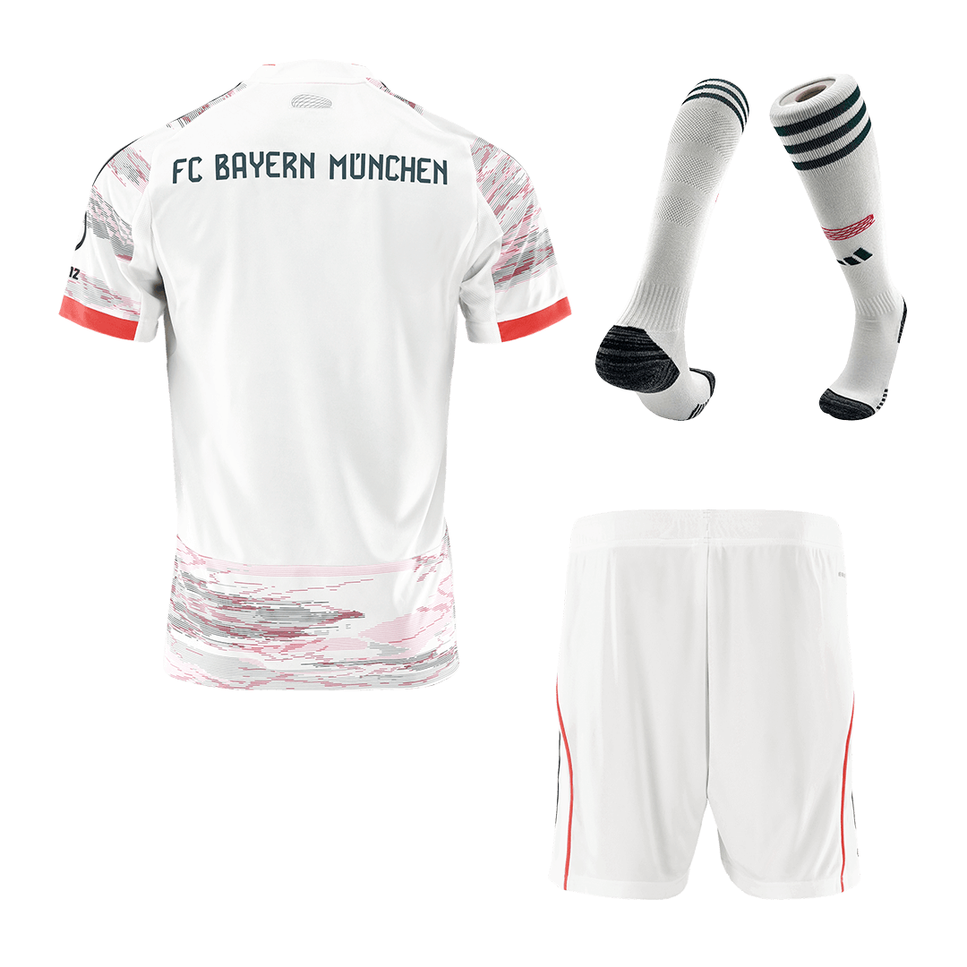 Komplet wyjazdowy Bayernu Monachium (koszulka + spodenki + skarpetki) 2025/26 biały